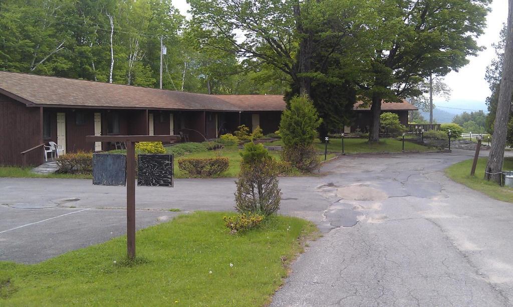 Roaring Brook Ranch Resort Lake George Exterior foto